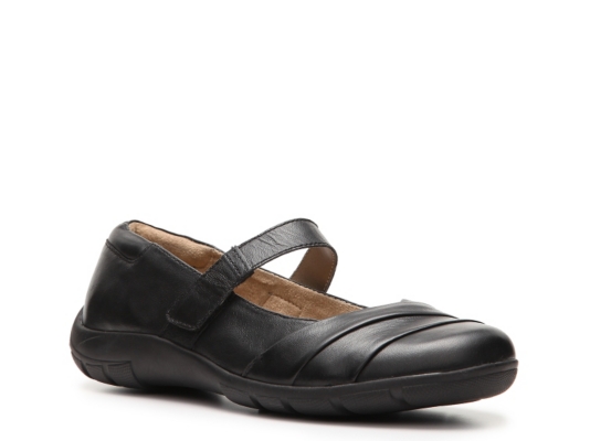 Naturalizer Alaric Flat