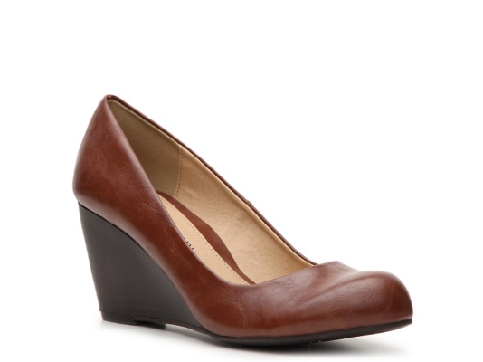 cl by laundry noreen wedge pump