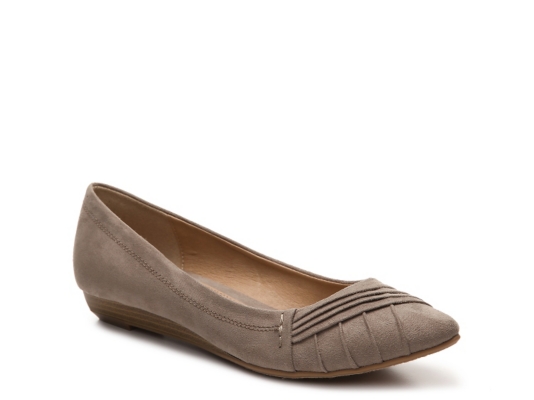 clearance women's flats
