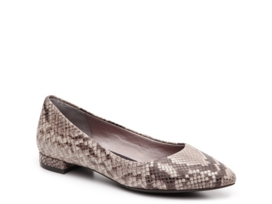 rockport pointed toe flat