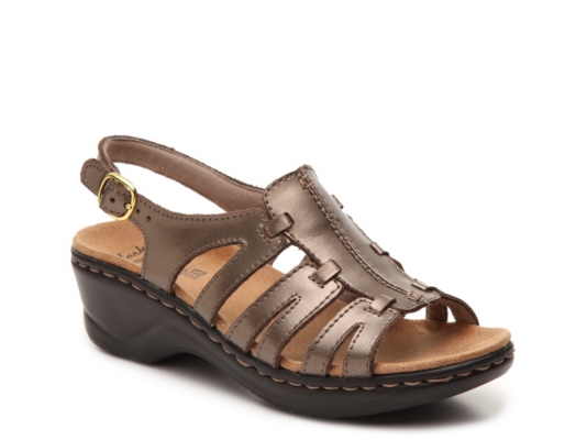 dsw clarks sandals
