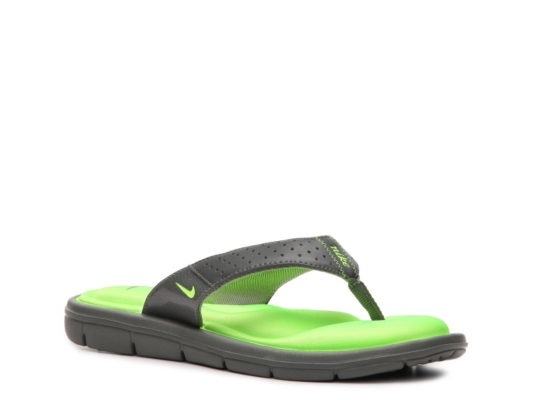 dsw nike flip flops