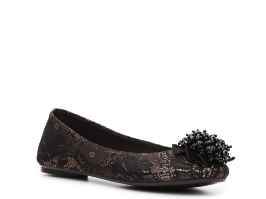 Kelly  Katie Christina Lace Flat | DSW