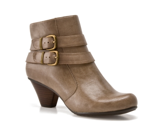 Bare Traps Women's Renise Bootie 