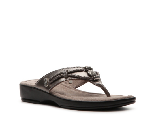 Minnetonka Silverthorne Flat Sandal