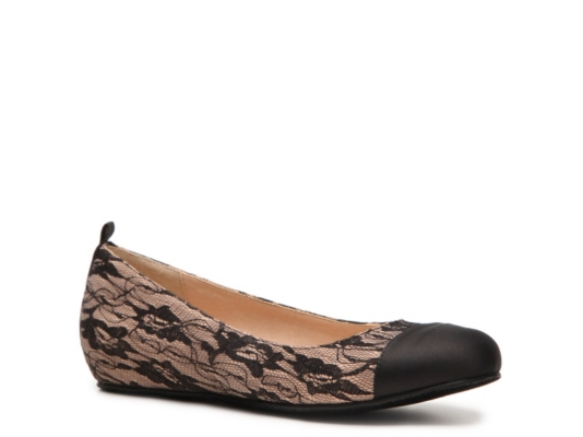 Pazzo Quake Satin Flat | DSW