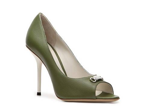 Gucci Leather Nameplate Pump | DSW