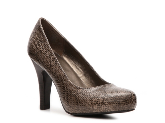 Bandolino Envia Reptile Pump