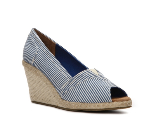 Wanted Anchor Striped Wedge Pump