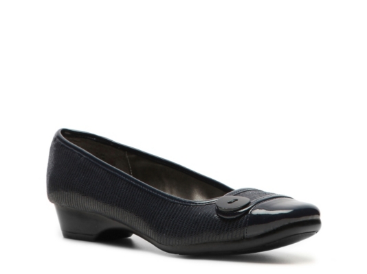 Bandolino Haisley Flat