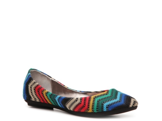 SM Women's Heaven Crocheted Fabric Flat