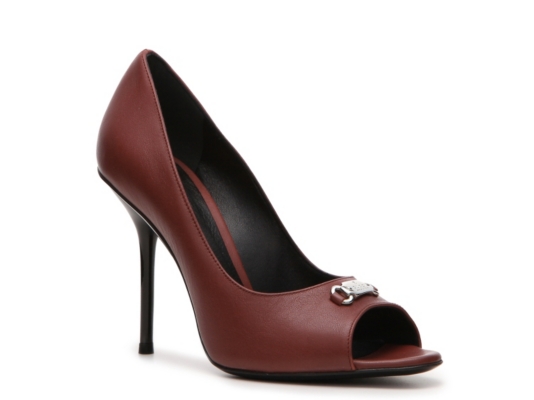 Gucci Leather Nameplate Pump