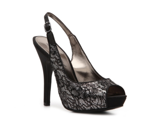 Lulu Townsend Klensie Metallic Pump