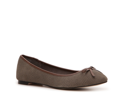 Mia Allison Flat