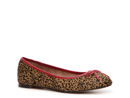 Mia Allison Flat