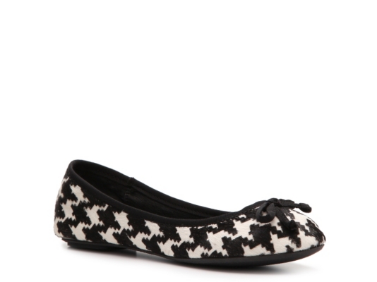 Very Volatile Miriam Flat