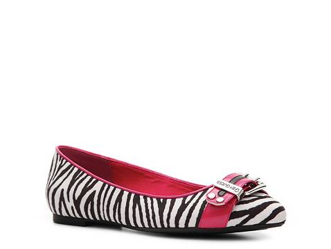 G by GUESS Fanny Zebra Flat | DSW