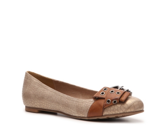 Coconuts Emilia Flat