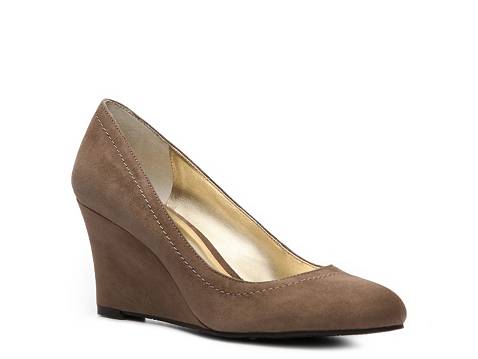 Bandolino Klive Wedge Suede Pump | DSW