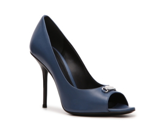 Gucci Leather Nameplate Pump