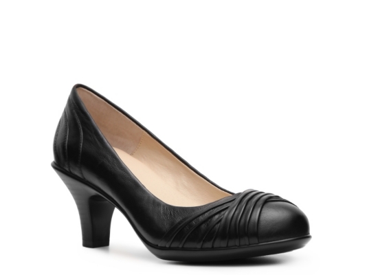 Audrey Brooke Connie Pump