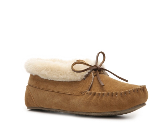 Minnetonka Julie Junior Bootie Slipper | DSW