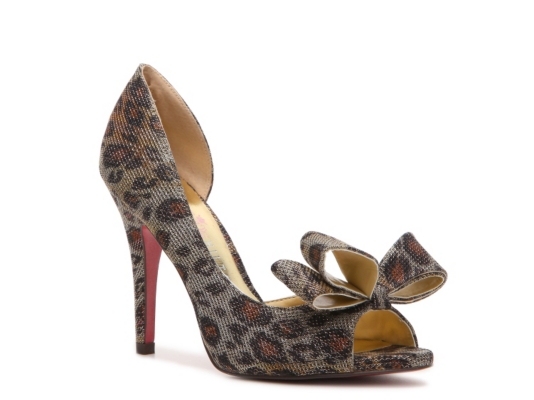 Paris Hilton Senorita Leopard Printed Pump