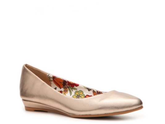 2 Lips Too Too Sliver Metallic Wedge Flat