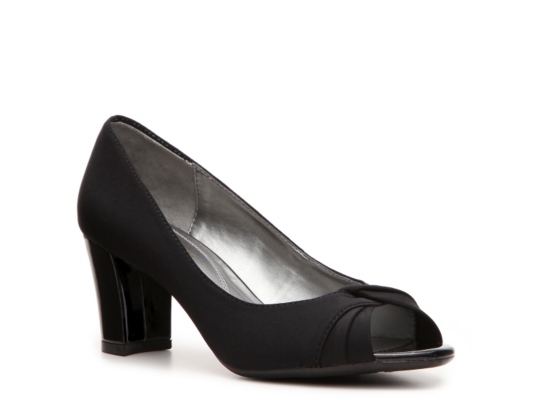 Naturalizer Zorah Pump