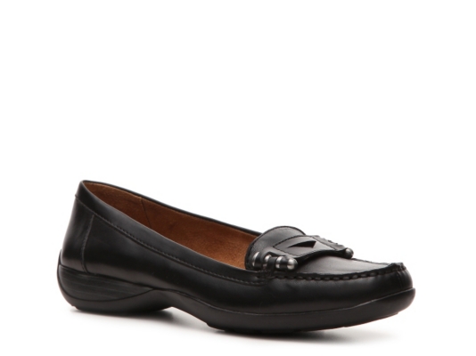 Naturalizer Carter Loafer