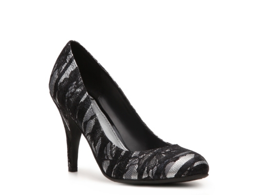Fergalicious Utopia Lace Pump