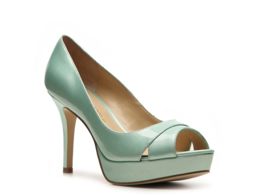 Audrey Brooke Gals Patent Pump