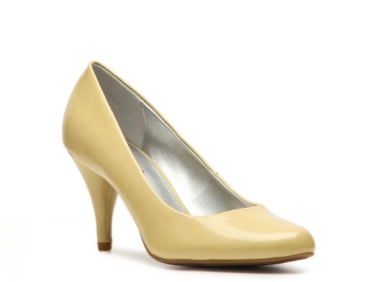 Bandolino Courteous Patent Pump