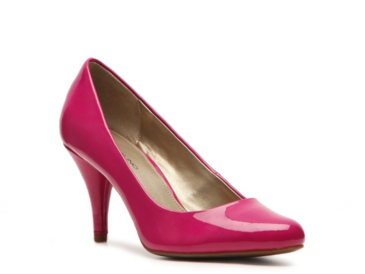 Bandolino Courteous Patent Pump