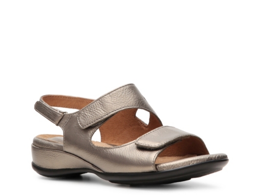 dsw womens clarks sandals
