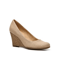 aerosoles plum tree wedge pump