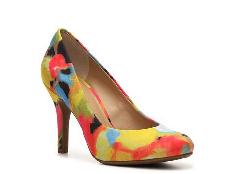 Kelly & Katie Isabel Floral Fabric Pump | DSW