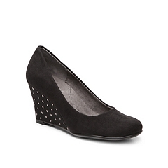 aerosoles plum tree wedge pump