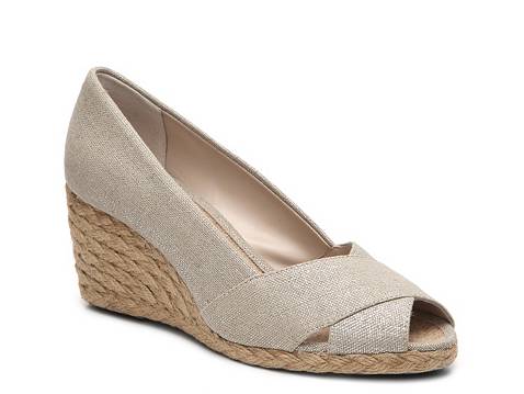 Adrienne Vittadini Bailee Glitter Wedge Pump | DSW