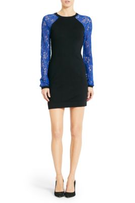 in Black/vivid Blue