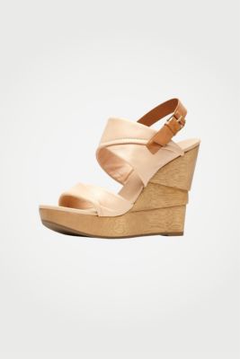 in Nude Nappa