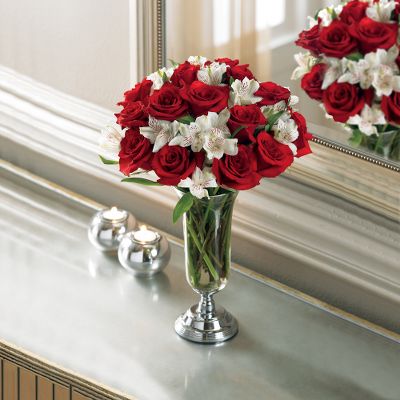 The FTD&reg; Anniversary Bouquet
