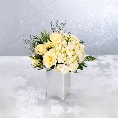 The FTD&reg; Snow Burst? Bouquet