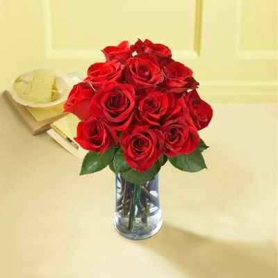Red Rose Bouquet with Vase - 12 Stems