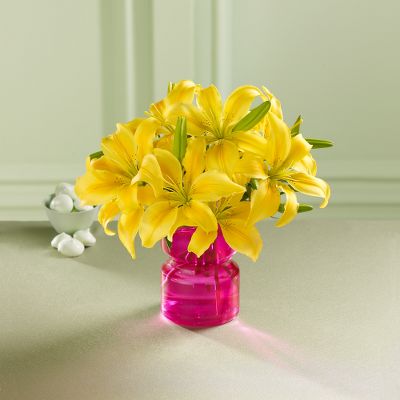 Bright Summer Lights Lily Bouquet