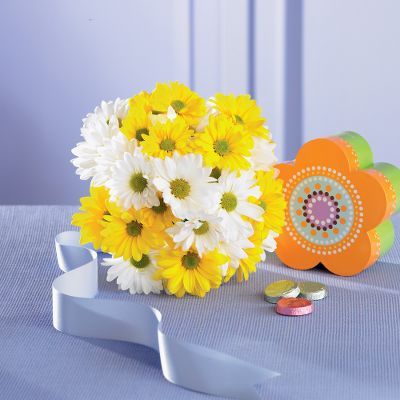 Oh, Happy Day! Daisies & Godiva&reg; Chocolate