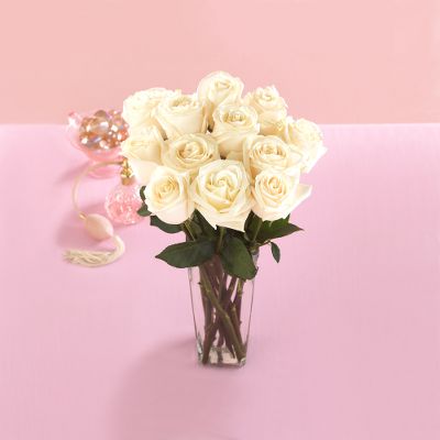 The FTD&reg; Medium Stemmed White Rose Bouquet