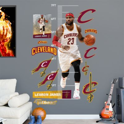 adult_man_cave_nba_3_closeup