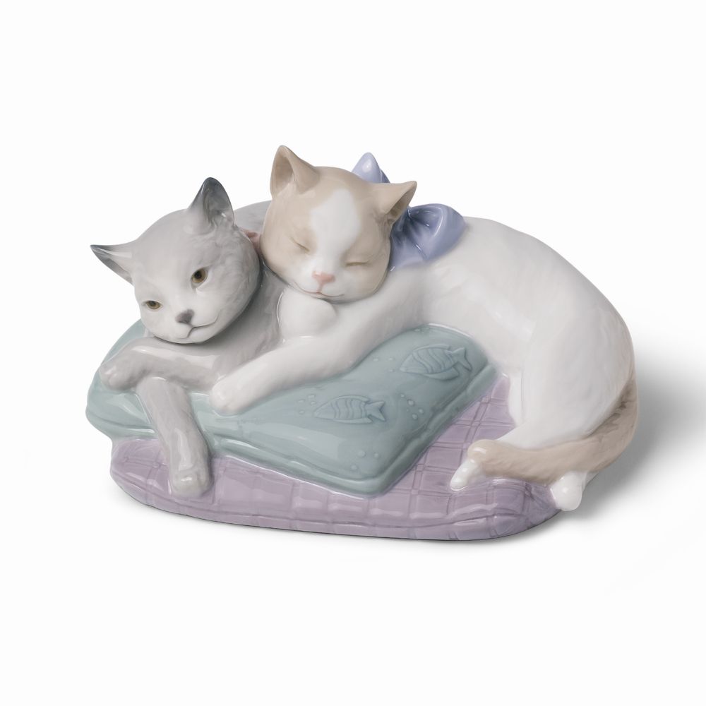 Snuggle Cats by Lladro