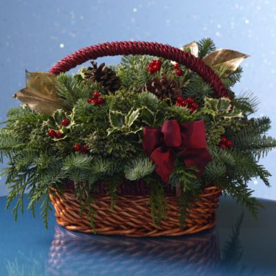 Deluxe Evergreen Basket